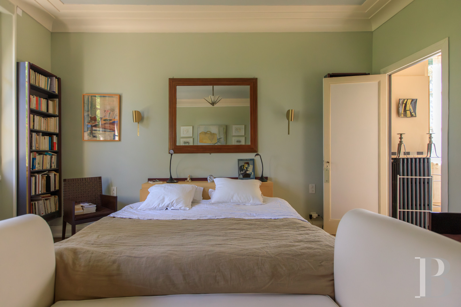 En Saône-et-Loire, à Mâcon, une villa et son jardin entièrement de style Art déco - photo  n°43